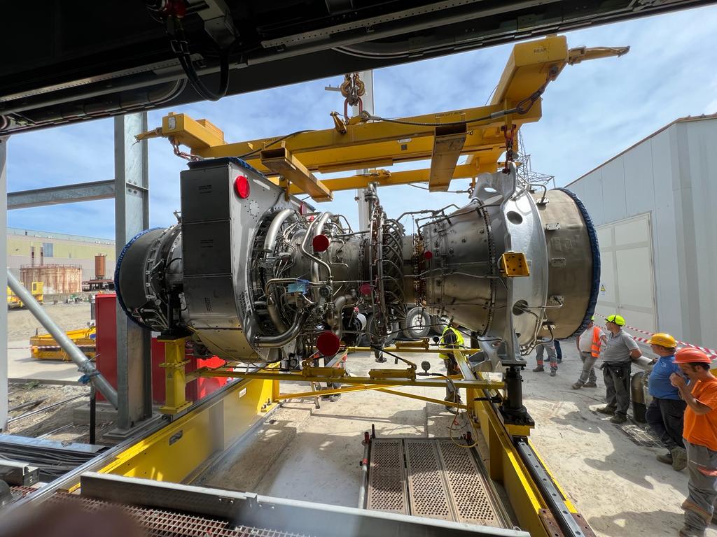 Heavy-duty turbine maintenance